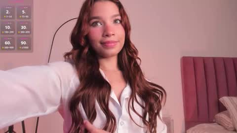 Snapshot of sexy_dreams19 chatting on October 6, 3:23 am My name is Keyty H. Welcome  online show from October 6, 3:23 am