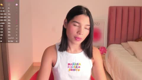 Snapshot of sexy_dreams19 chatting on January 29, 2:51 am My name is Keyty H. Welcome  online show from January 29, 2:51 am