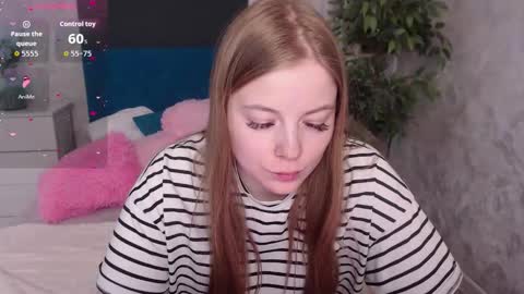 Jennifer online show from December 19, 7:33 am