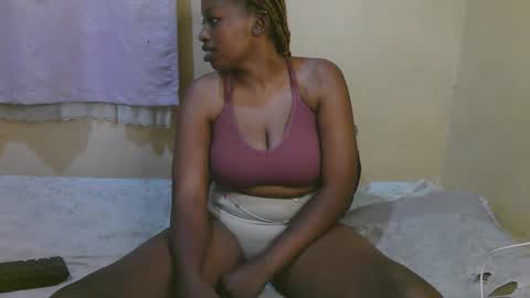sexy_latasha online show from May 12, 4:46 pm