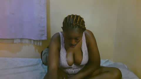 sexy_latasha online show from May 7, 12:53 pm