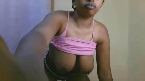 sexy_latasha online show from May 19, 1:23 am