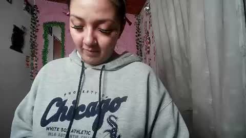 sexy lolas online show from June 23, 5:16 am