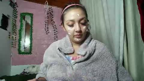 sexy lolas online show from June 14, 2:24 am