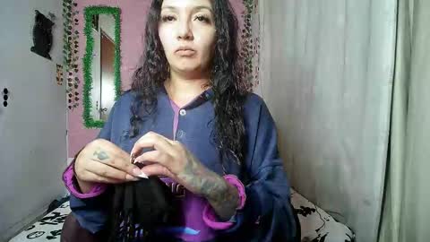 sexy lolas online show from February 20, 6:26 am