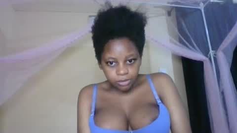 Snapshot of sexy_short chatting on October 3, 11:43 pm Janet online show from October 3, 11:43 pm