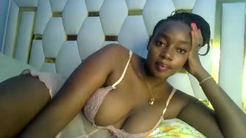 laura online show from February 24, 6:36 am