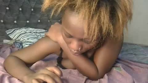 Snapshot of sexy_wendy5 chatting on December 24, 4:40 pm wendy online show from December 24, 4:40 pm