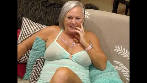 Sexy GILF Allie Kay online show from September 25, 12:21 am