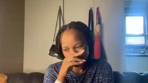 sexyasszeeee online show from April 25, 11:24 am