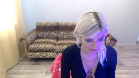 Snapshot of sexybeatriice chatting on October 12, 8:50 am sexybeatriice online show from October 12, 8:50 am