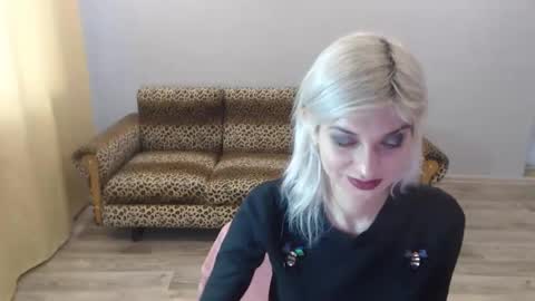Snapshot of sexybeatriice chatting on January 7, 7:20 am sexybeatriice online show from January 7, 7:20 am