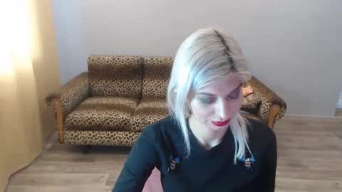 Snapshot of sexybeatriice chatting on January 6, 7:09 am sexybeatriice online show from January 6, 7:09 am