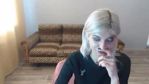 Snapshot of sexybeatriice chatting on January 2, 7:12 am sexybeatriice online show from January 2, 7:12 am