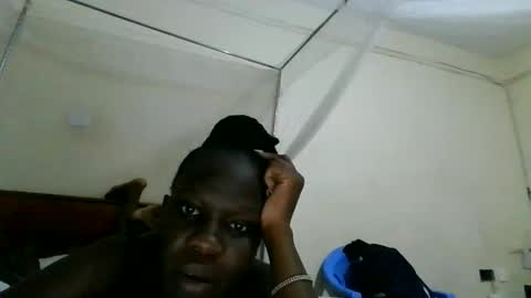 yvonne online show from May 12, 3:15 am