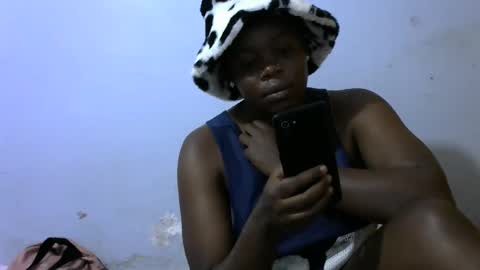 Snapshot of sexycarina254 chatting on February 7, 7:49 pm sexycarina254 online show from February 7, 7:49 pm