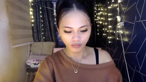 Miss Cheng online show from November 24, 7:32 am