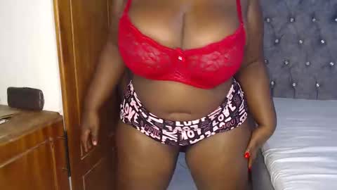 Snapshot of sexychocco_ chatting on February 25, 8:42 pm sexychocco online show from February 25, 8:42 pm