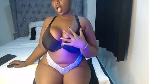sexychocco online show from November 19, 6:35 am