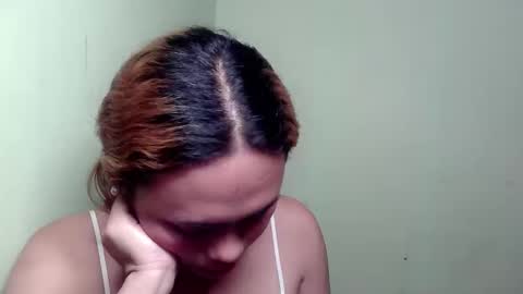 sexyemie29 online show from May 5, 2:36 am