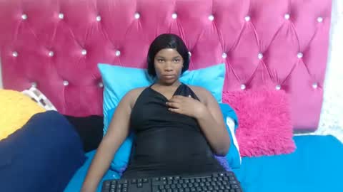 sexyhipster24 online show from March 11, 11:48 pm