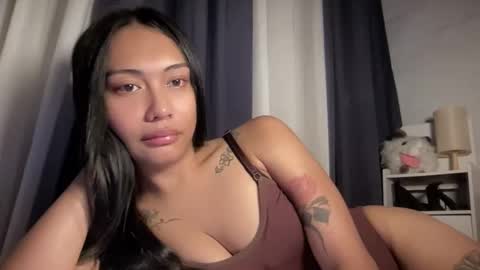 maxine online show from February 25, 8:46 am