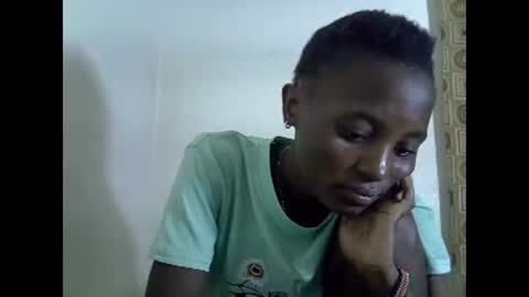 Snapshot of sexyneedle22 chatting on February 28, 6:41 pm VIVIAN online show from February 28, 6:41 pm