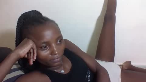 Snapshot of sexyneedle22 chatting on October 27, 9:42 pm VIVIAN online show from October 27, 9:42 pm