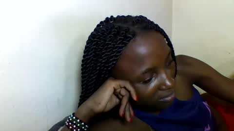 Snapshot of sexyneedle22 chatting on February 12, 5:05 pm VIVIAN online show from February 12, 5:05 pm