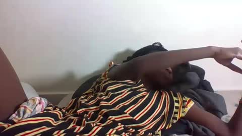 Snapshot of sexyneedle22 chatting on October 28, 10:03 pm VIVIAN online show from October 28, 10:03 pm