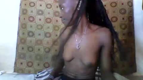 Snapshot of sexyneedle22 chatting on February 9, 8:44 am VIVIAN online show from February 9, 8:44 am