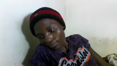 Snapshot of sexyneedle22 chatting on February 26, 5:46 am VIVIAN online show from February 26, 5:46 am