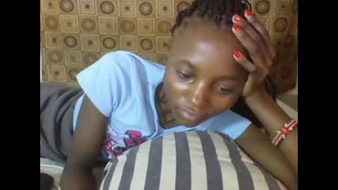 Snapshot of sexyneedle22 chatting on February 8, 5:18 am VIVIAN online show from February 8, 5:18 am