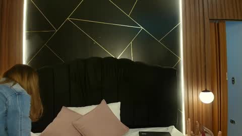 R A C H E L online show from February 17, 11:53 am