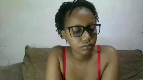 sexyred1738 online show from June 17, 6:15 am