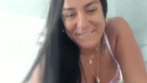 Snapshot of sexyskin8_xxx chatting on December 10, 2:06 pm sexyskin8_xxx online show from December 10, 2:06 pm