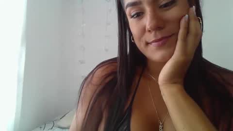 Snapshot of sexyskin8_xxx chatting on January 31, 8:54 pm sexyskin8_xxx online show from January 31, 8:54 pm