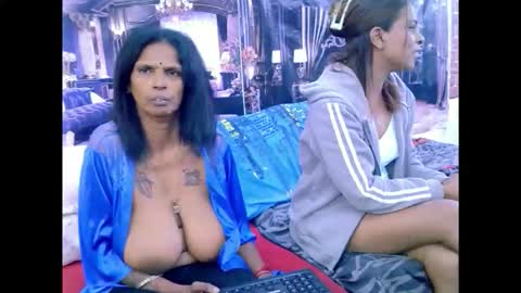 sexyva4u2luv online show from March 5, 7:26 am