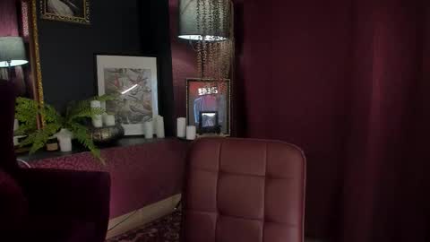 Snapshot of shadowlotus_ chatting on October 13, 9:39 pm Lily online show from October 13, 9:39 pm