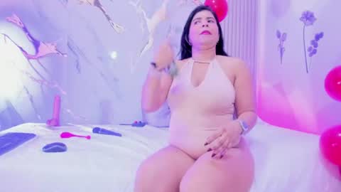 shalomexotic online show from August 2, 12:41 pm