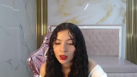 Snapshot of shalon_diaz_sub chatting on December 29, 1:06 pm Shalon online show from December 29, 1:06 pm