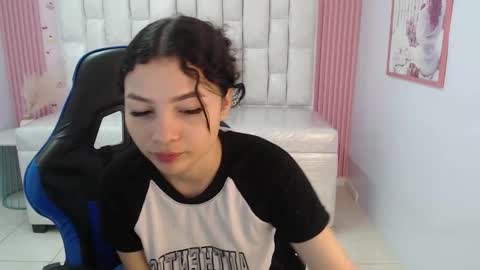 Snapshot of shalon_diaz_sub chatting on September 17, 12:58 pm Shalon online show from September 17, 12:58 pm