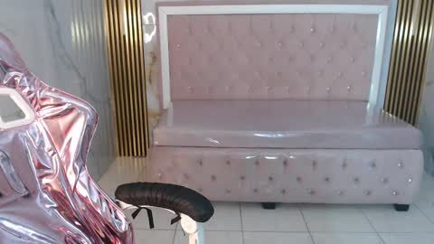 Snapshot of shalon_diaz_sub chatting on March 1, 1:07 pm Shalon online show from March 1, 1:07 pm