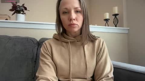Shalynn online show from May 22, 5:11 pm