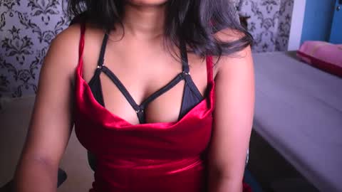 Snapshot of shanaya_indian chatting on February 27, 3:47 am shanaya indian online show from February 27, 3:47 am