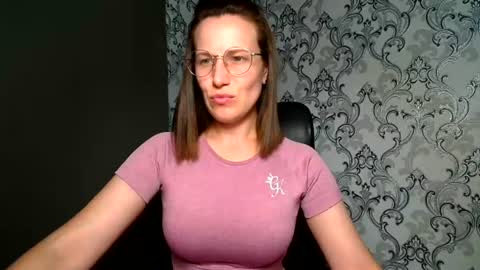 Shannen online show from August 3, 11:05 am