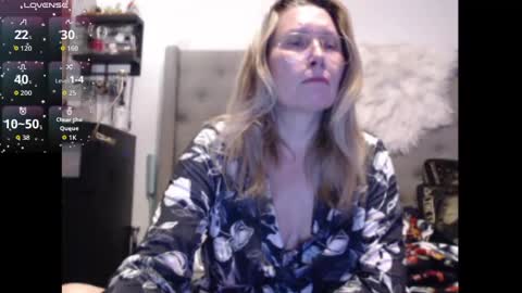 Snapshot of shannon07 chatting on September 19, 3:05 am Shannon07 online show from September 19, 3:05 am
