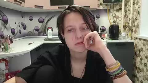 Sara online show from June 18, 5:07 pm