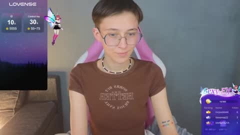 Snapshot of sharli_rose chatting on December 9, 7:07 pm Sharli online show from December 9, 7:07 pm