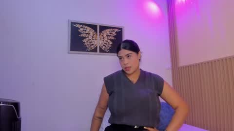 sharonscothh online show from July 14, 8:02 pm